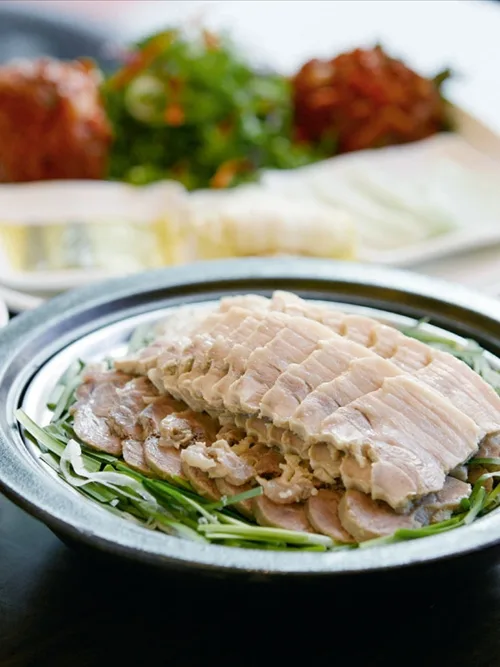 bossam, a photograph of the dish