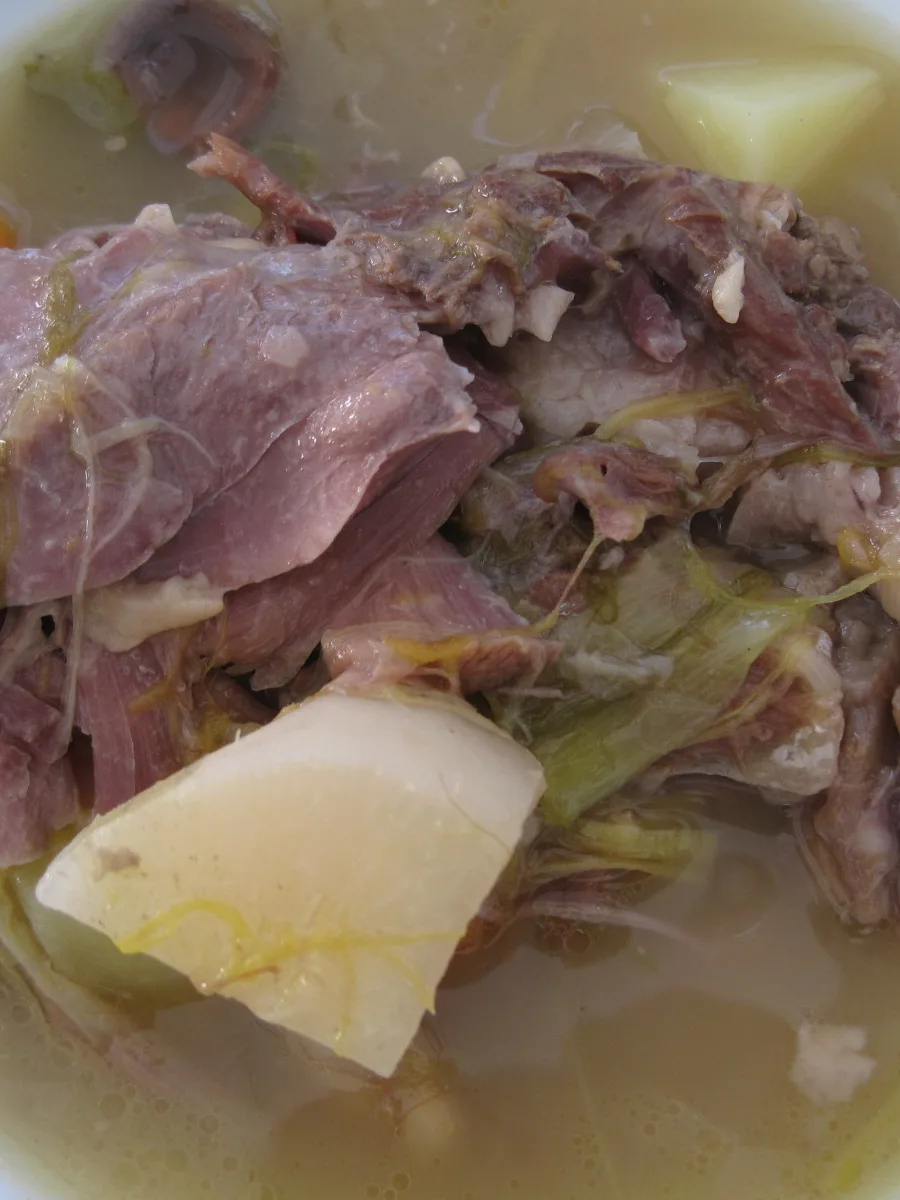 Garbure: Garbure des Landes, au confit de canard