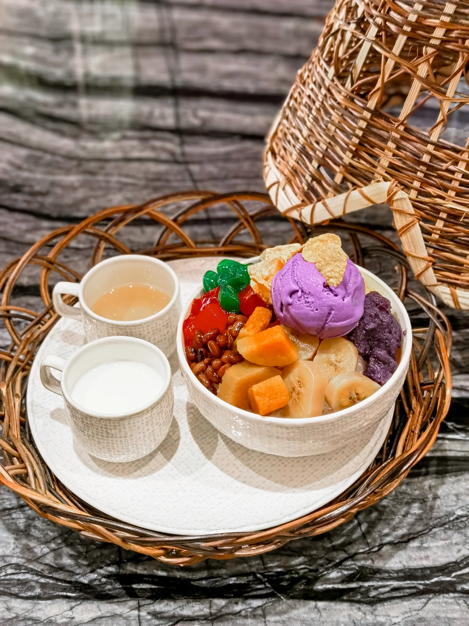 Halo-halo, a photograph of the dish