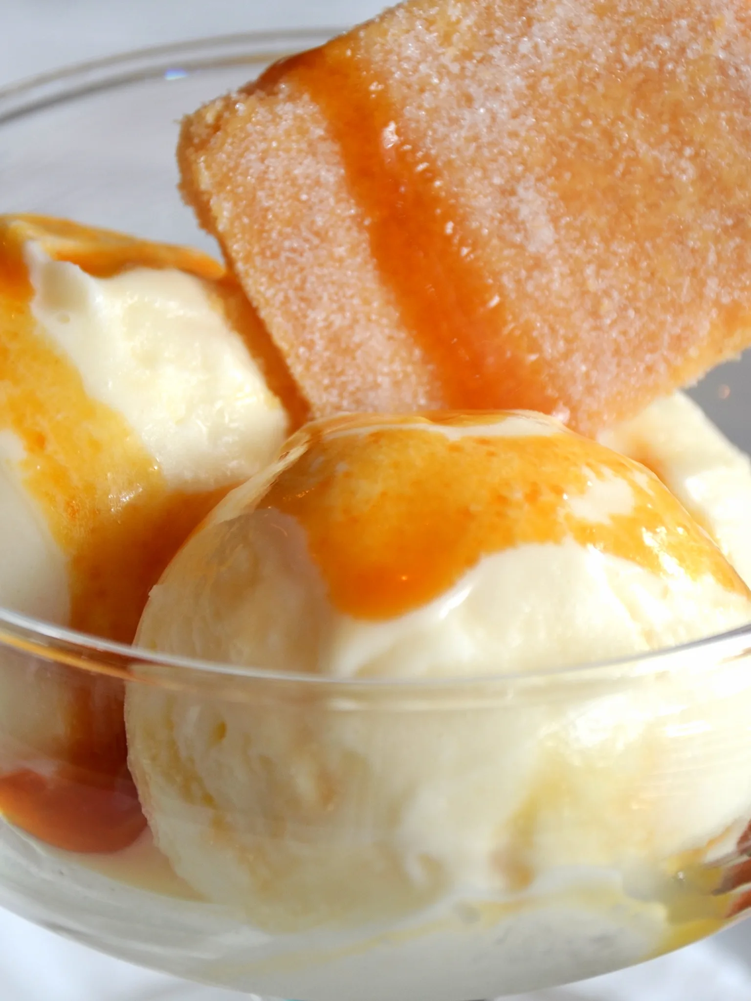Hokey pokey: Honeycomb ice cream with honeycomb toffee and hot toffee sauce