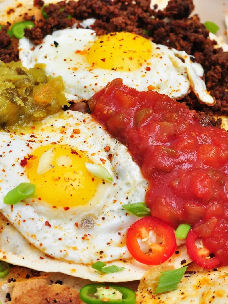 huevos rancheros: whats4dinnersolutions.wordpress.com/2011/08/04/huevos-ran