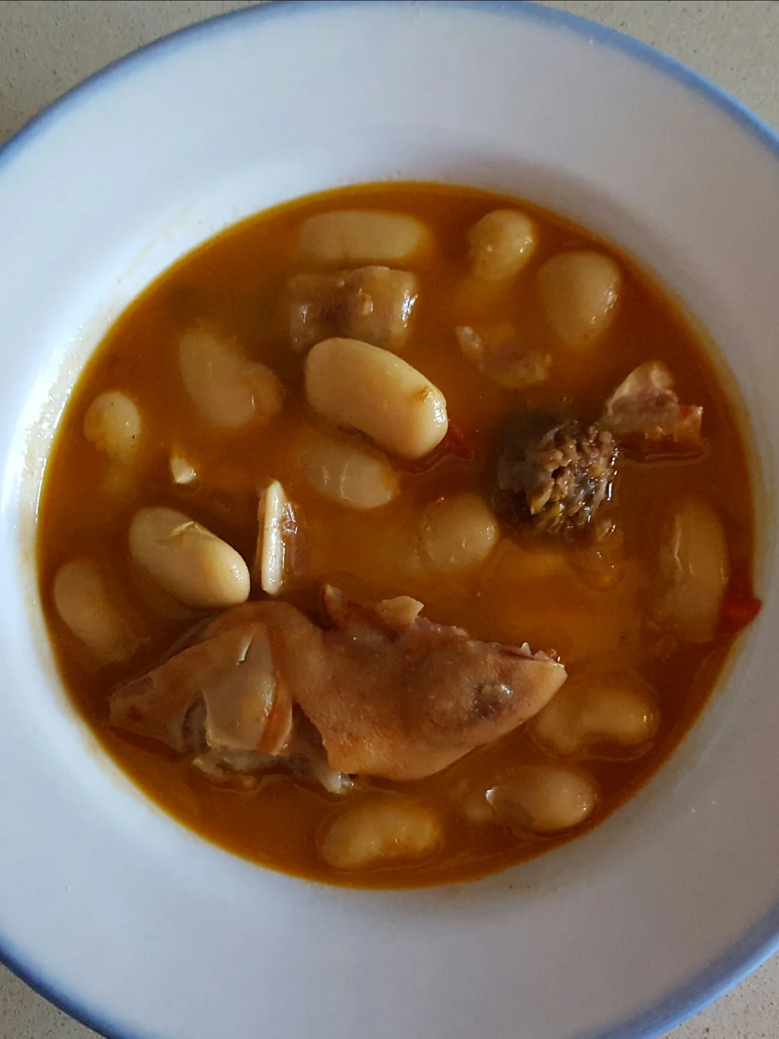 Judías de El Barco de Ávila: Beans from Barco de Ávila with pork ear, Ávila, Spain