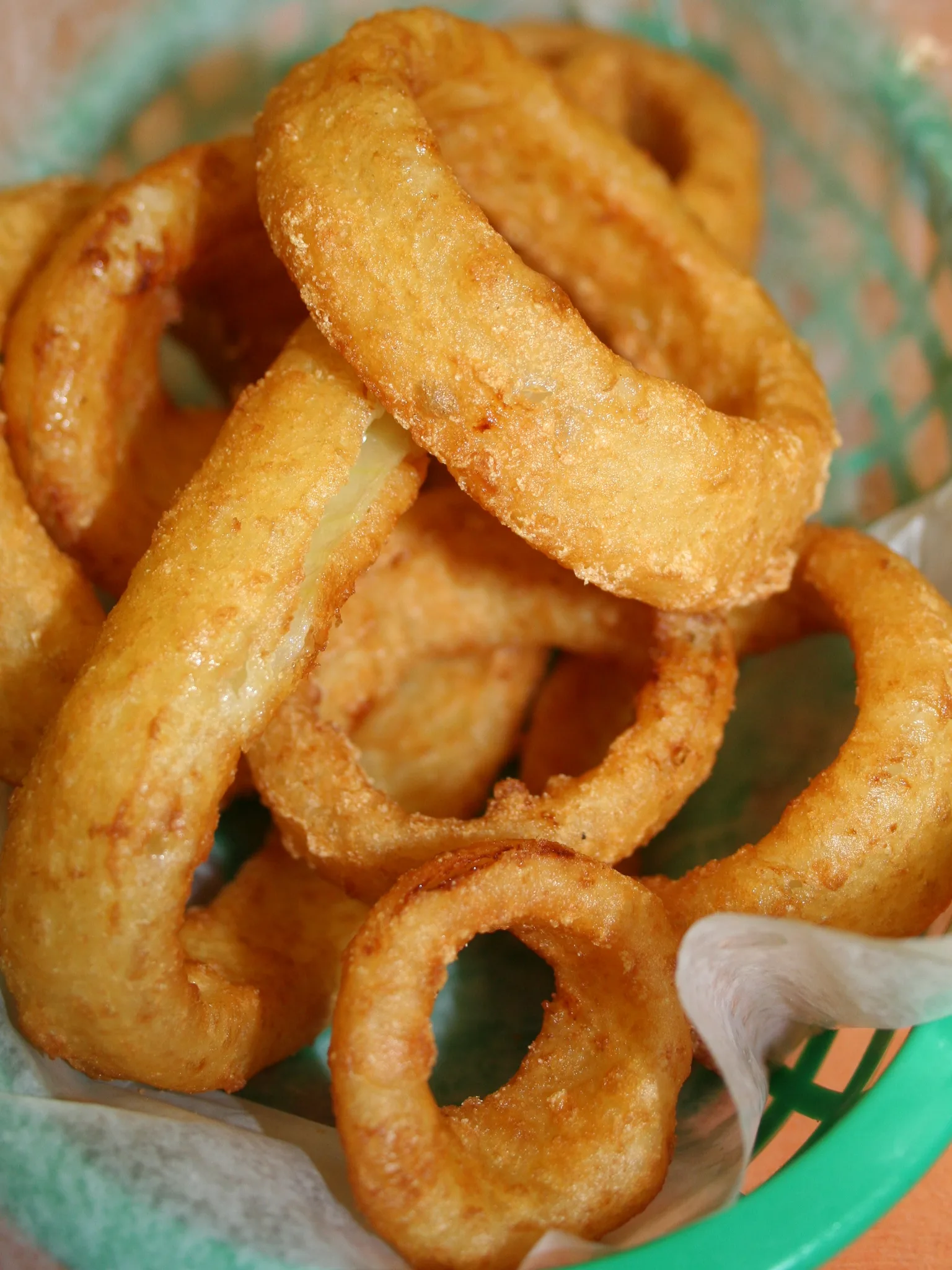 onion ring: Basket of onion rings from "El Carambas" Mexican restaurant in Rochester, Minnesota