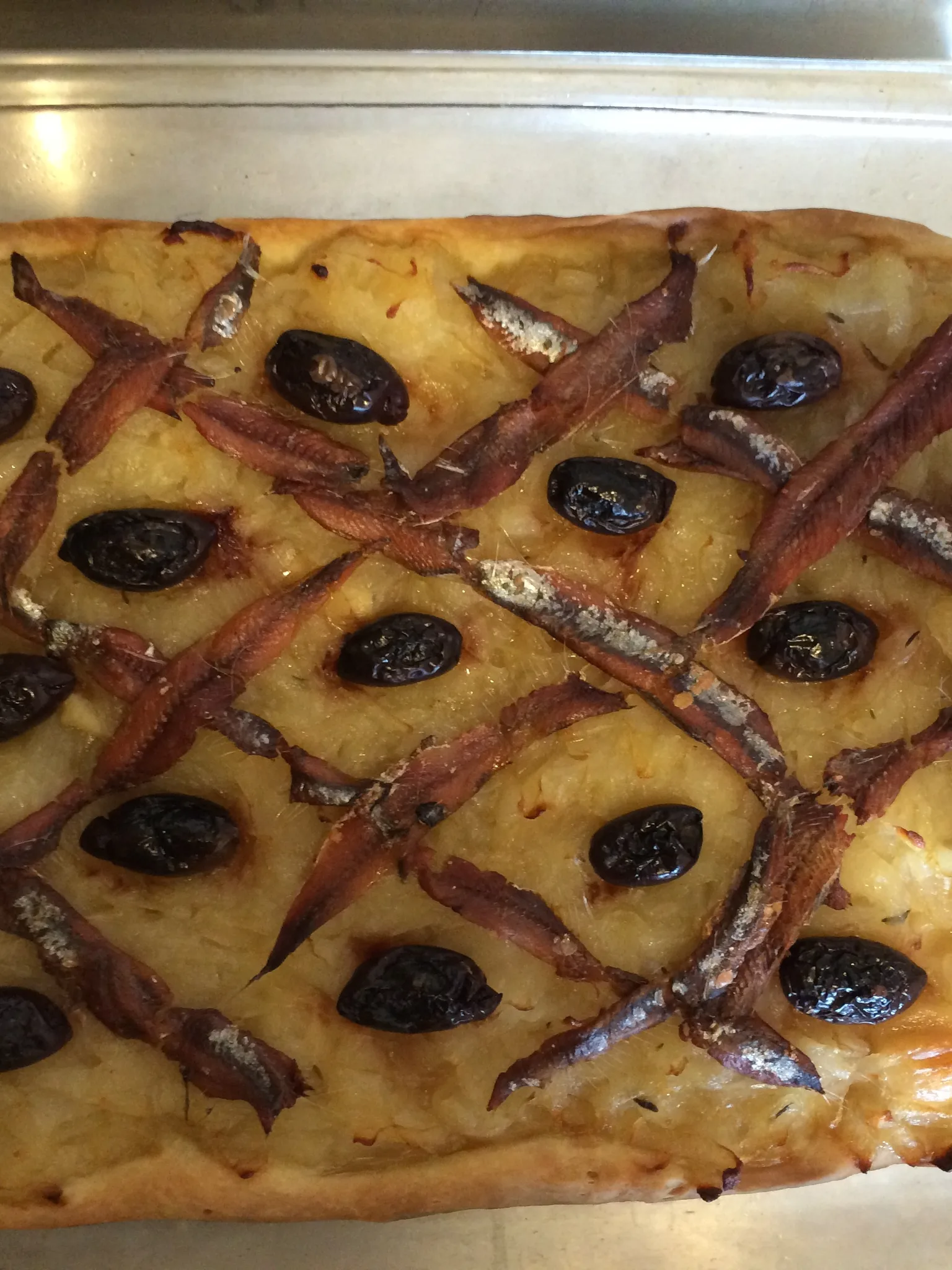 Pissaladière: Typical pissaladière