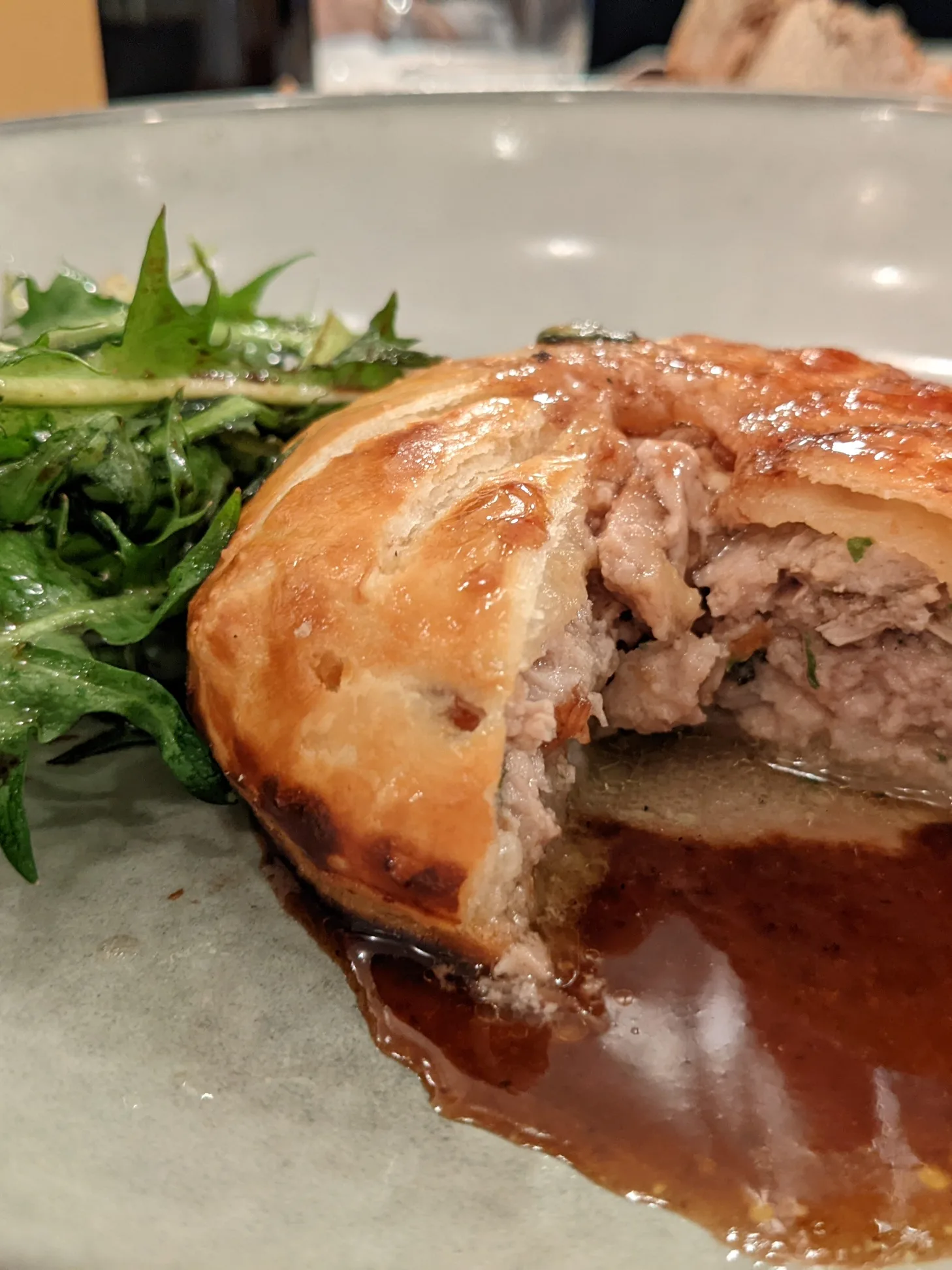 pithivier: Un Pithiviers de faisan, restaurant Le Bologne , Genève