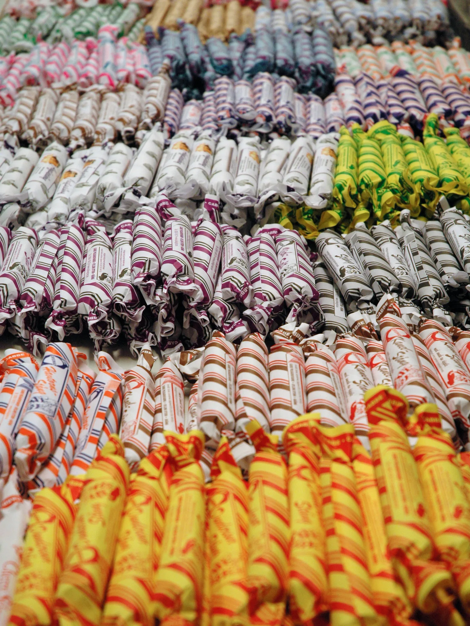 polkagris: Swedish candy "polkagrisar" for sale in Gränna, the home of the "polkagris"