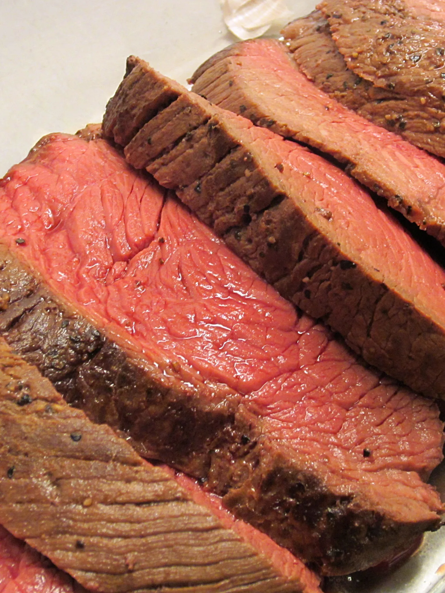 roast beef: Rostas, ready and served