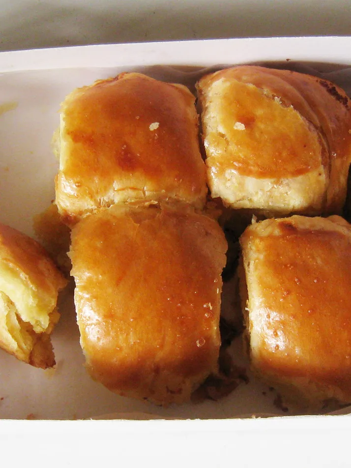 roti bolen: Durian Keju Bollen, Kartika Sari brand pastry filled with cheese and durian cream. Specialty of Bandung, West Java, Indonesia