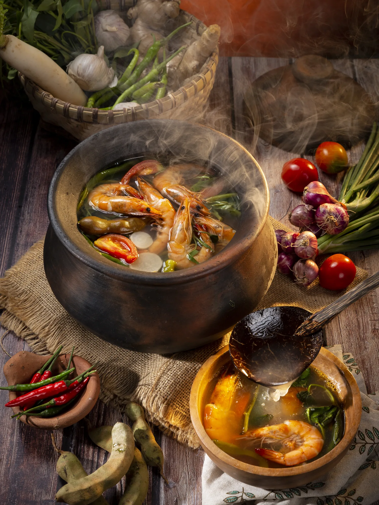 Sinigang: Sinigang na hipon is one of the best-tasting local cuisine in the Philippines. Its made of shrimp, tamarind fruit, tomato, water spinach, radish, onion, ginger and garlic
