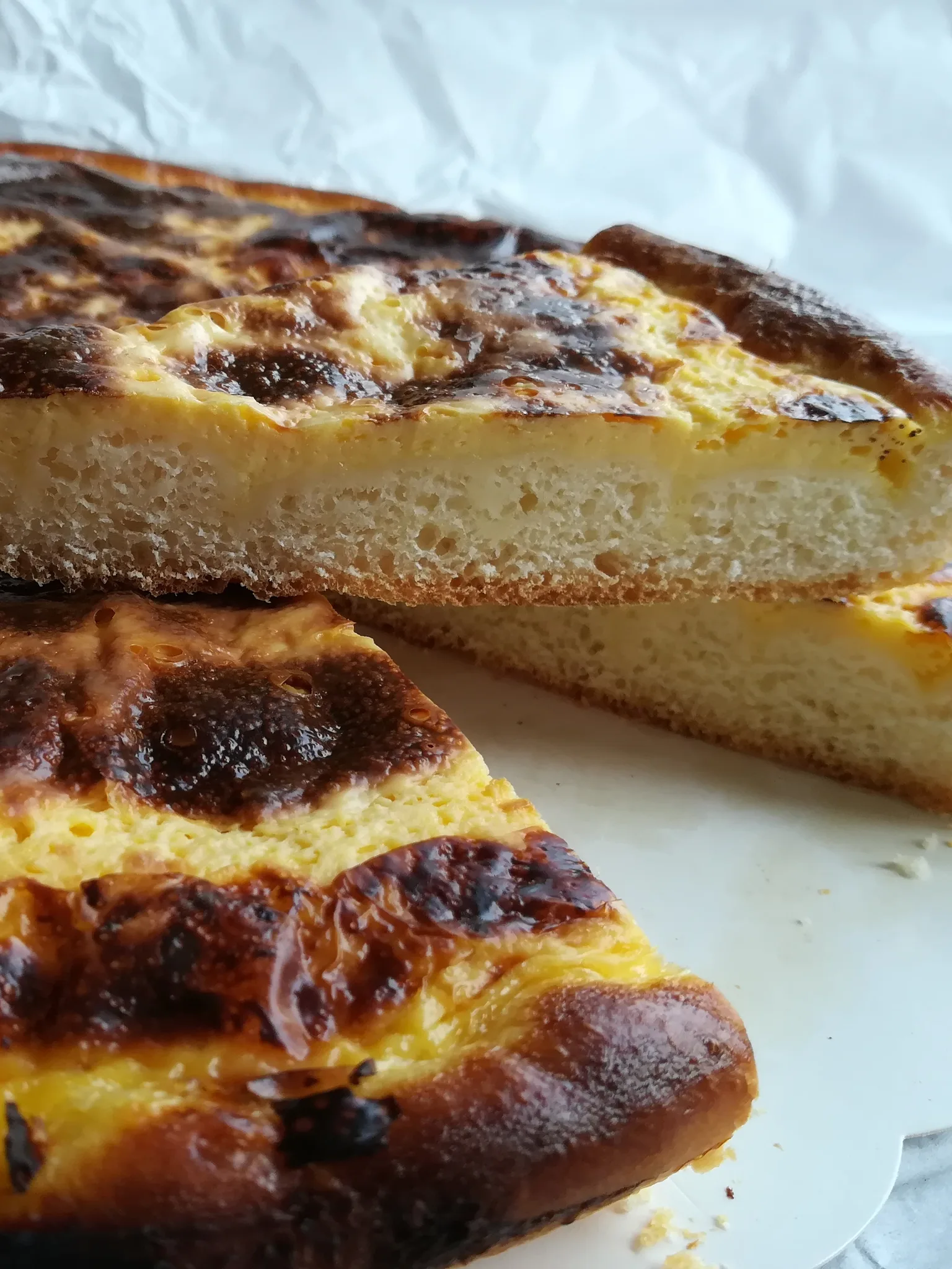 totché: Totché is a traditional sour cream-based cake of the Canton of Jura
